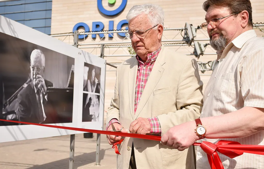 AR MAESTRO RAIMONDAM PAULAM VELTĪTU IZSTĀDI ATKLĀTA  “ORIGO SUMMER STAGE” KONCERTU UN FESTIVĀLU PROGRAMMA